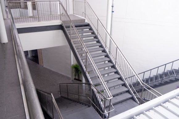 Fabrication d'escalier en acier pour des bâtiments collectifs Albertville